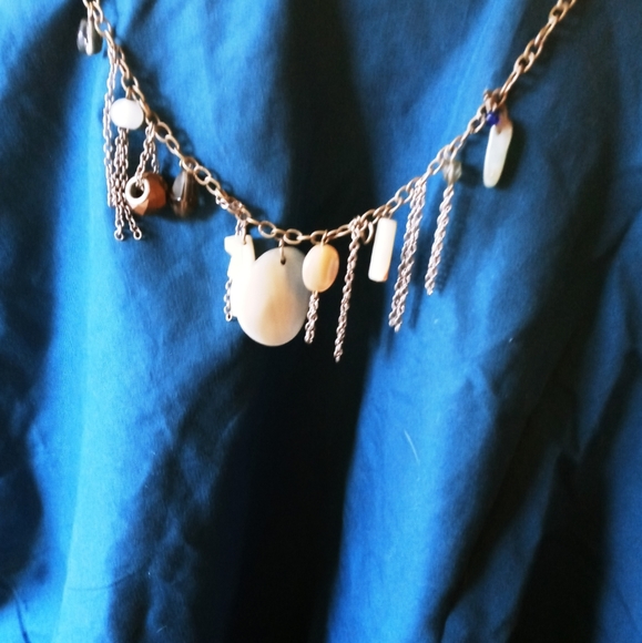 Handmade jade and stone necklace - Picture 4 of 5